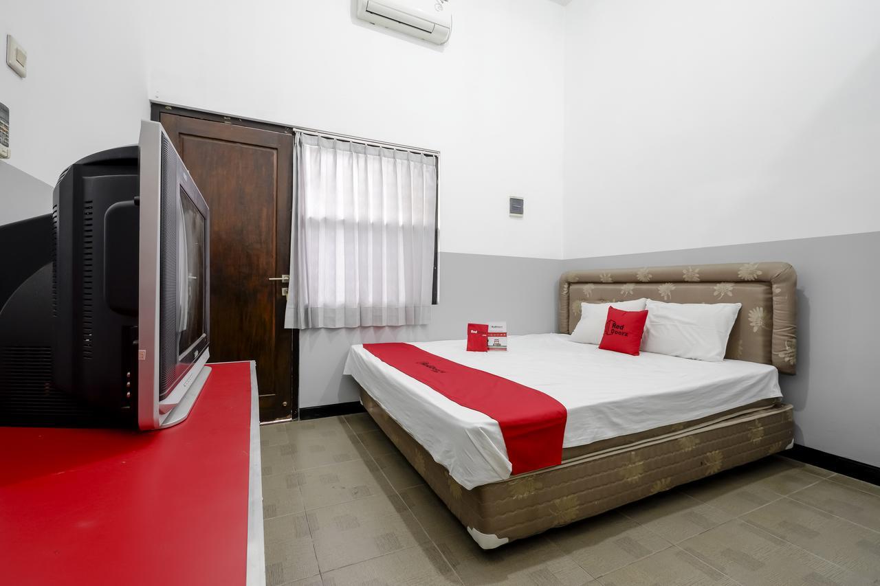 Reddoorz @ Prambanan Timur Raya Semarang Exterior photo