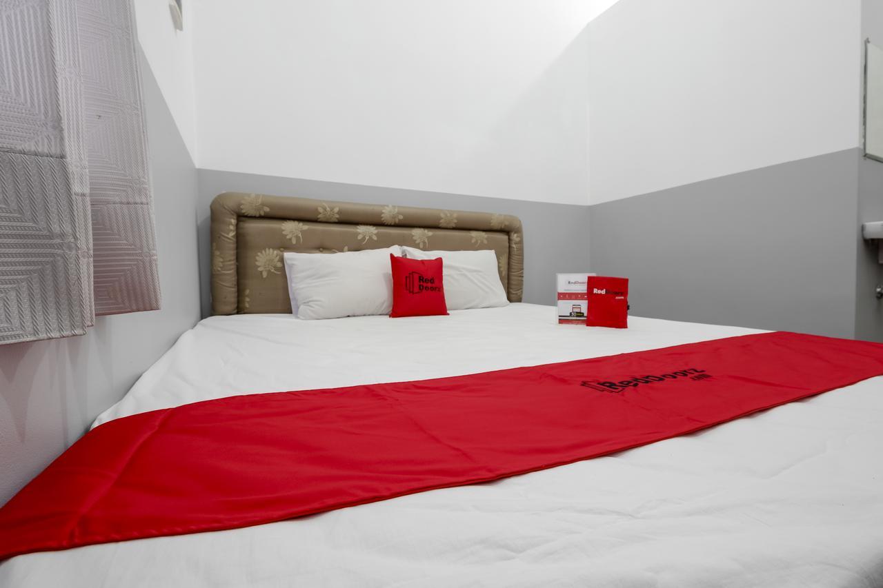 Reddoorz @ Prambanan Timur Raya Semarang Exterior photo